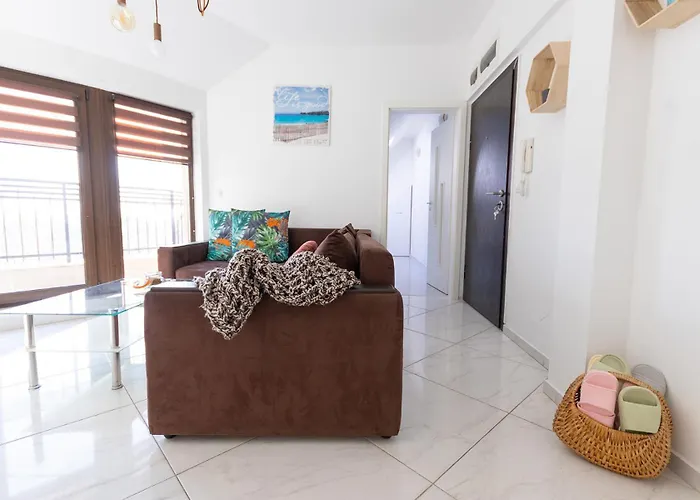 Seastоry By Rv Apartments